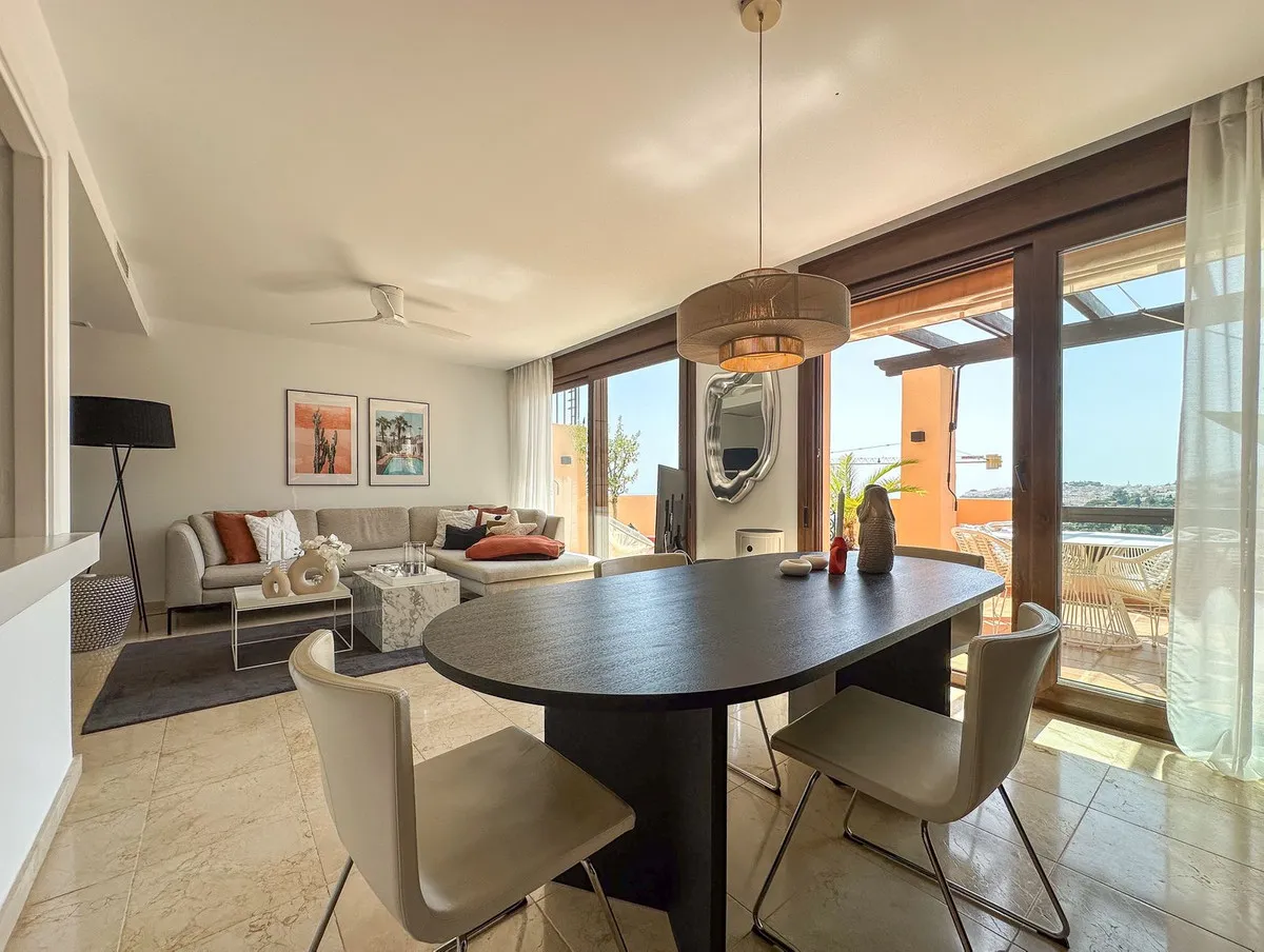 e09209f1-8b09-48a5-8ea4-7c109c5fedbf