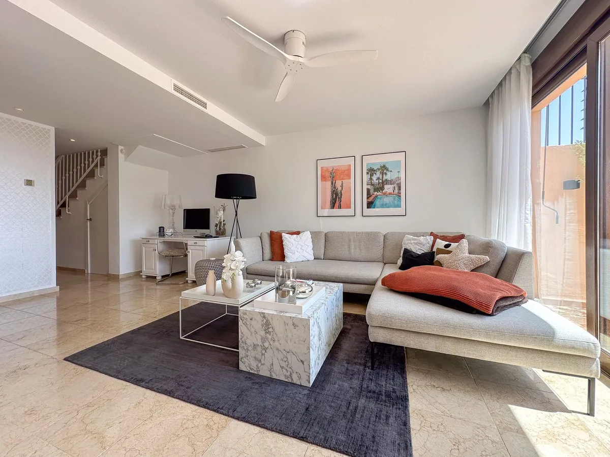 e6245105-9da1-410d-a5de-6b93911e35c8