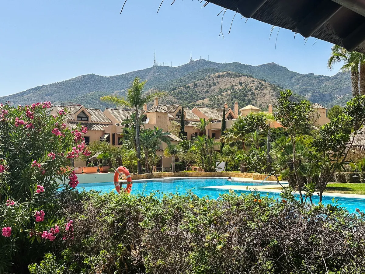 eb988e67-ce4b-440f-a686-32cc79ccd868