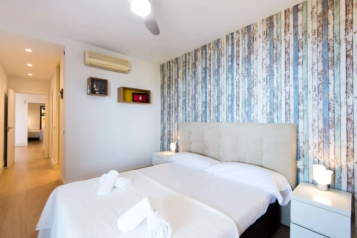 24f83a3e-fb5d-4c9d-a177-6116c153e85c