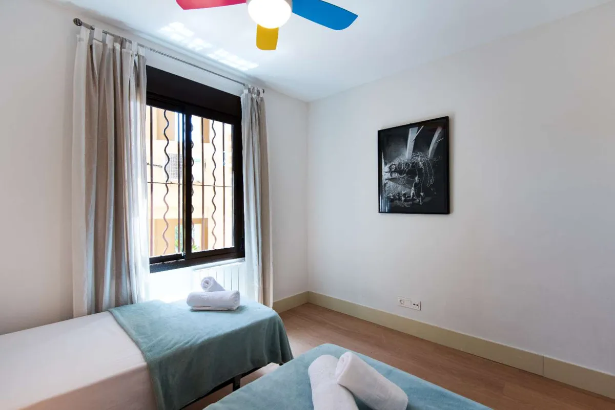 e327f005-9d05-4c4f-91d4-d3a2496103b3