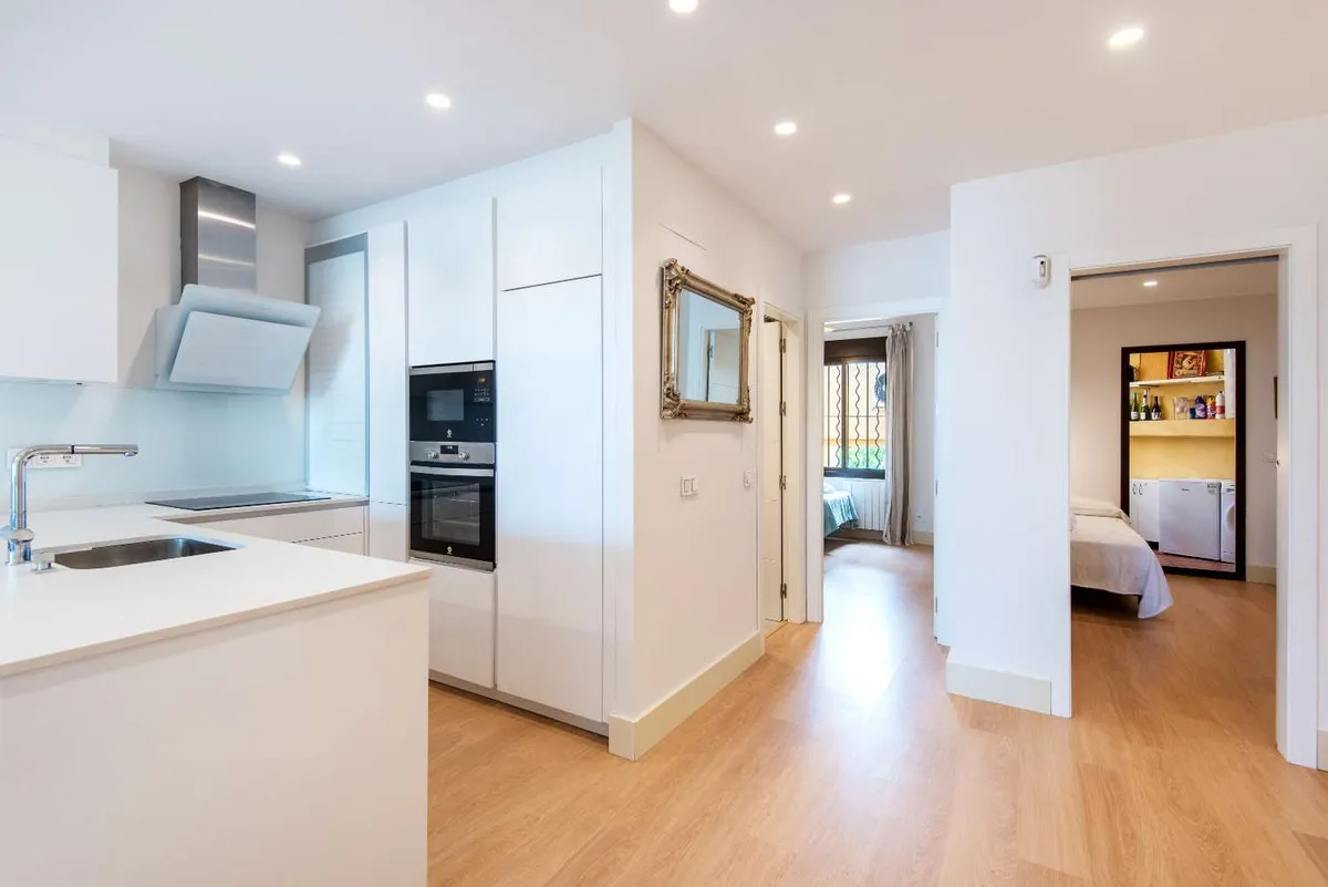 e6da9b81-b1ad-4ae2-8bf6-ac1346ef6567