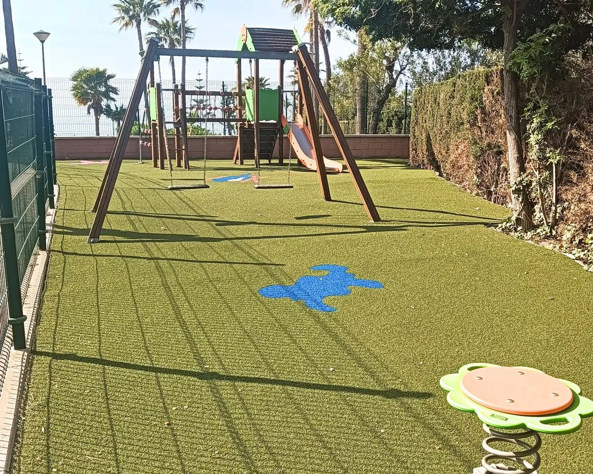 f4313840-1eb8-4ead-bb1b-ed3bfae55b48