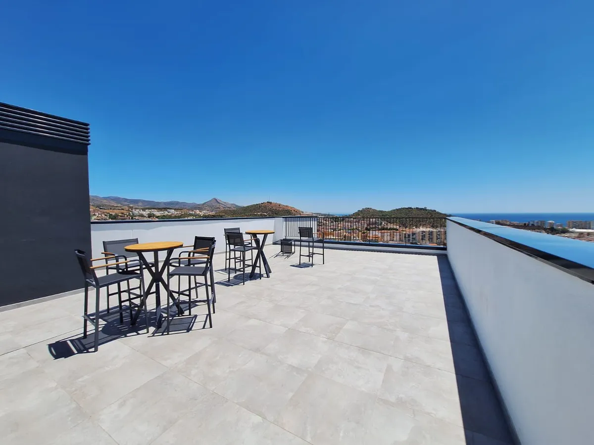 979806af-1fe5-45b1-88e9-97247eaaf6c3