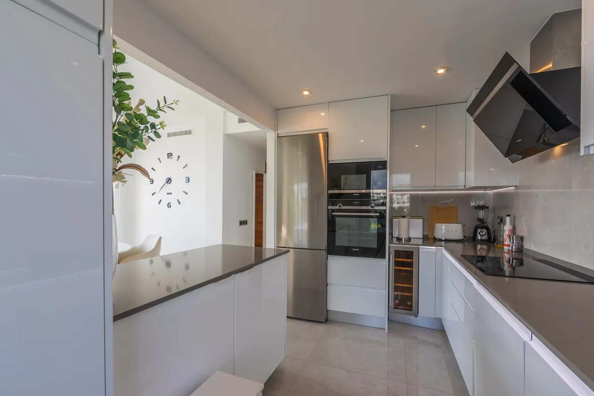 1dab3858-4864-4e25-9612-7aa55bb2d6ec