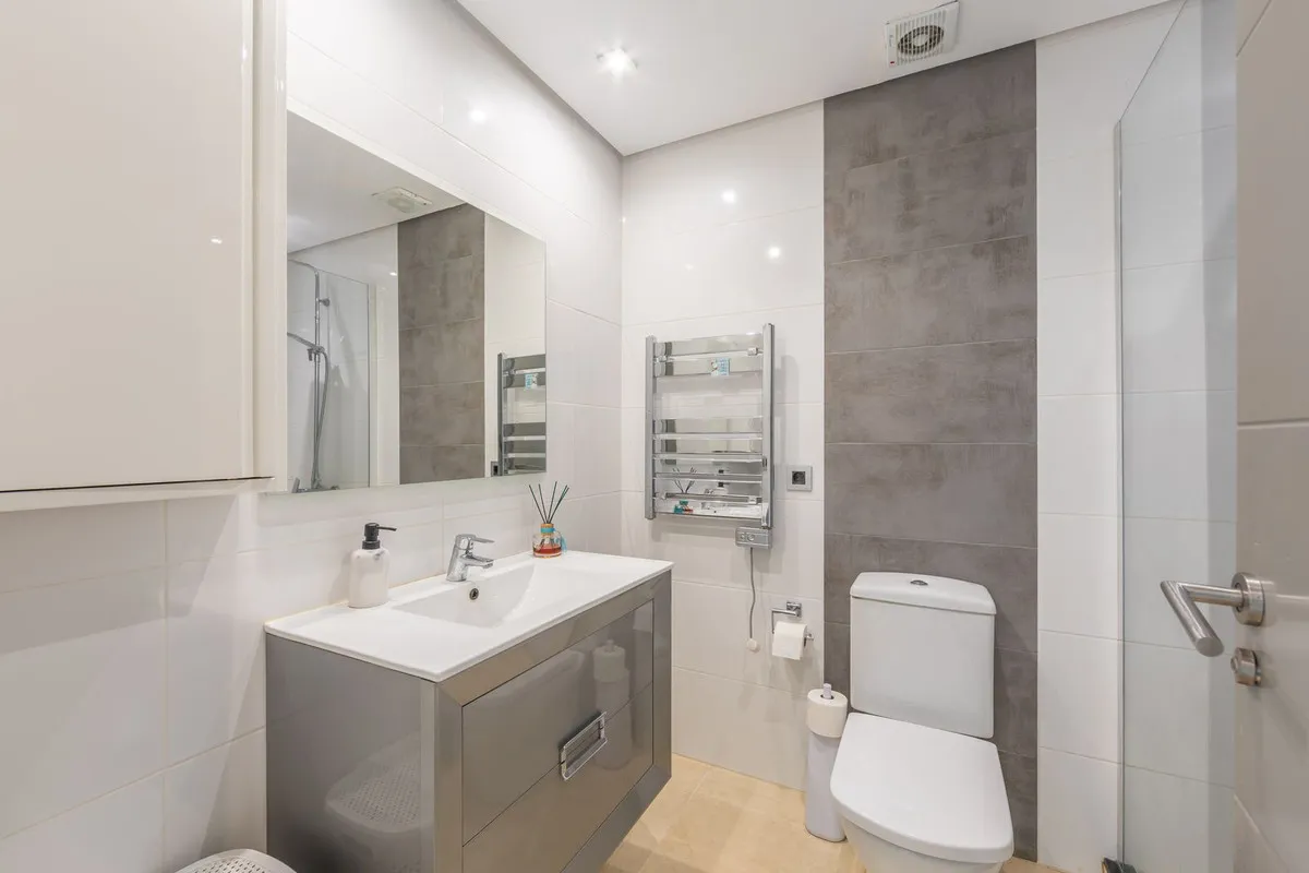 79200267-6d5c-46b6-9516-9772ca0b86a1