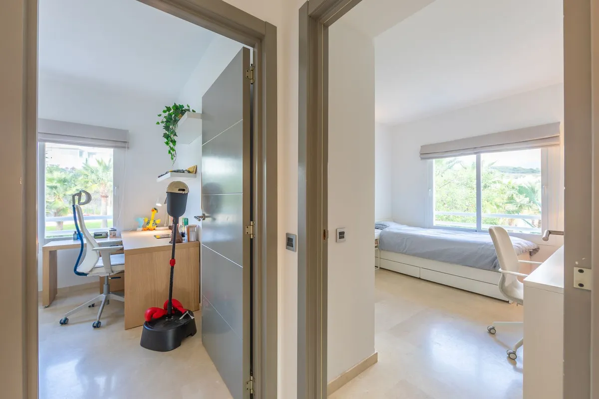 9453fefa-a15a-4a38-9674-3f47b709e0ee