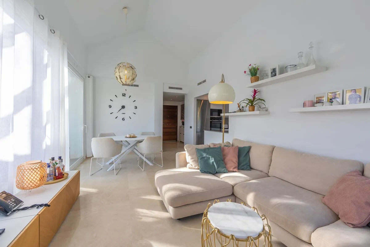 c9ce2e30-e86a-46fd-b8b5-955daf947371