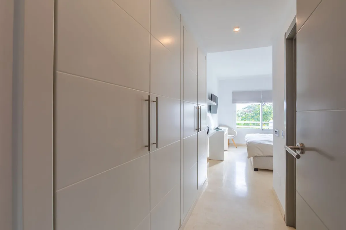 ca99c901-afc0-4170-9f87-70daecae290f