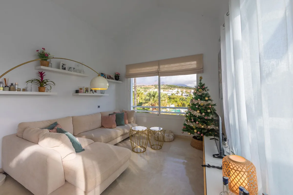 f5bdfd92-4bc0-41e5-ba43-64b1a803d823