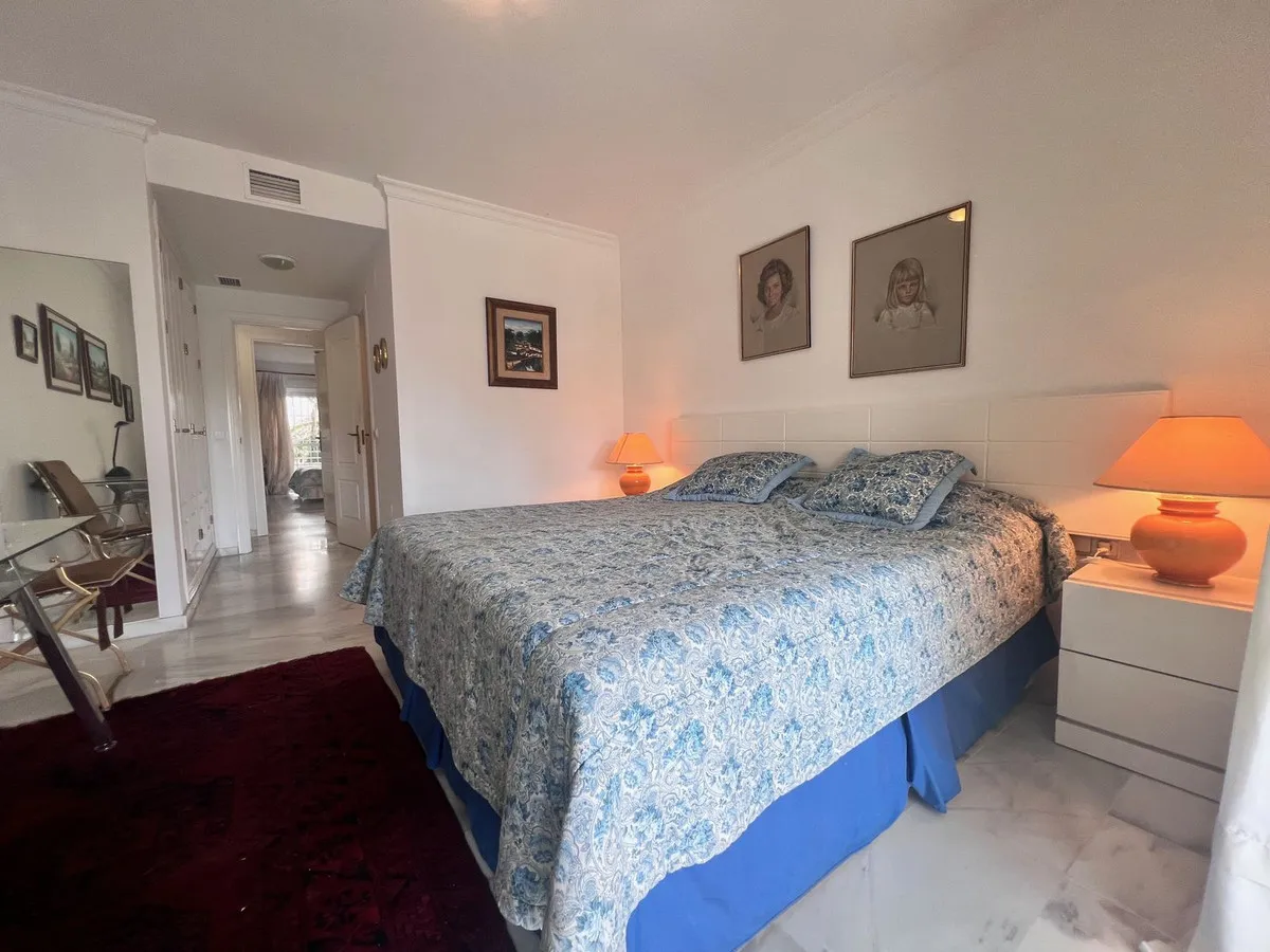 00ca6b90-494d-48a5-9924-f79d7616c5bc