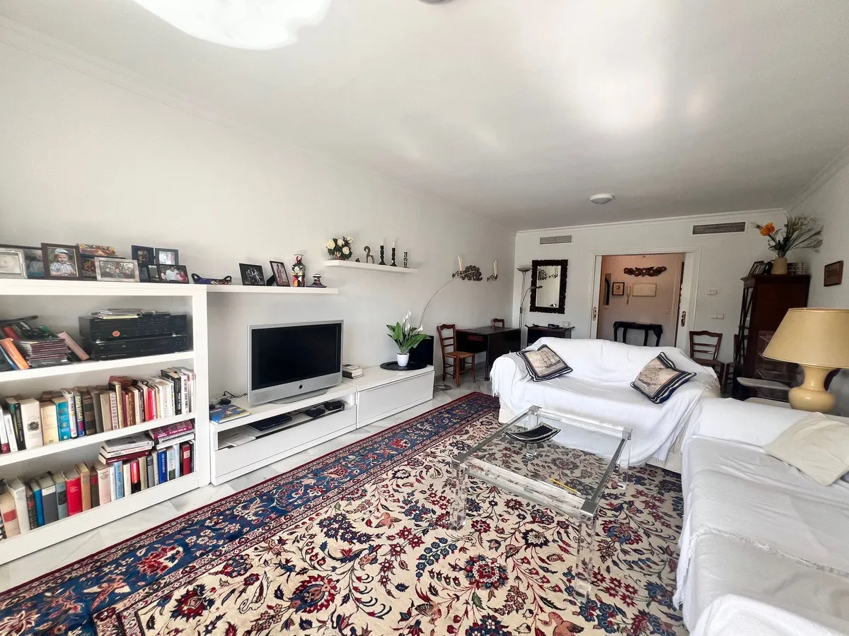 7d958896-1fc1-4d2d-b900-3aaab18d9327