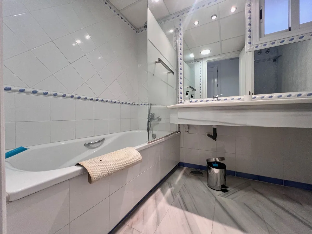 d1712542-ba00-4862-8390-b61a6c59a201