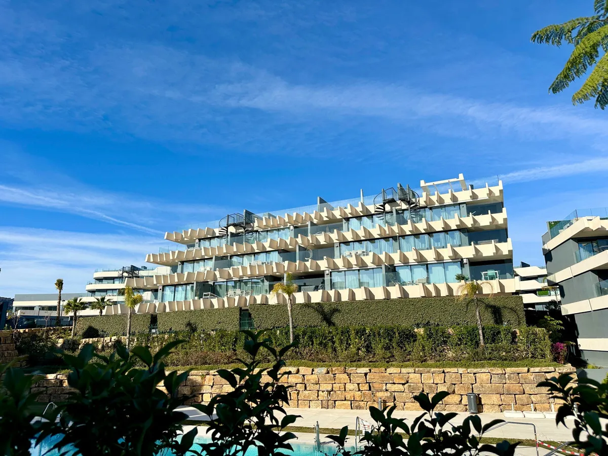 8379a017-956a-4fb0-98fb-0fa0dda6e94e