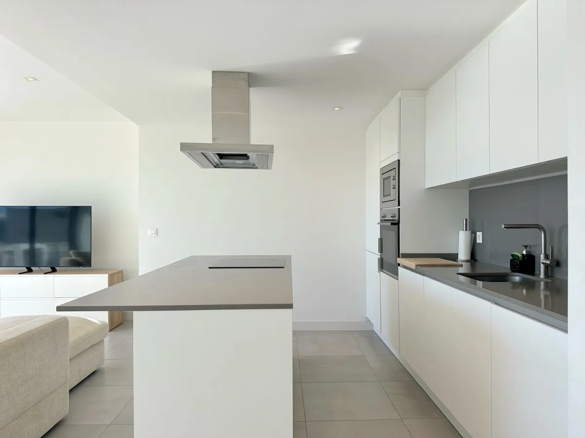 90babac9-5b4a-4f9f-8ec0-fb2a231a2b11