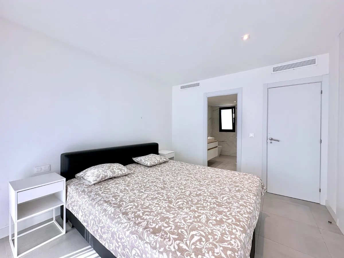 bcb9a128-8753-4d34-8144-e4b766d50067