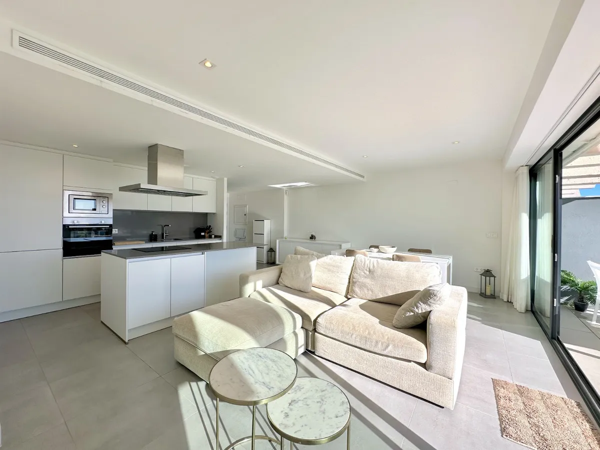 ff2190d7-ef4f-4a73-b8e5-2ce28c1eed54