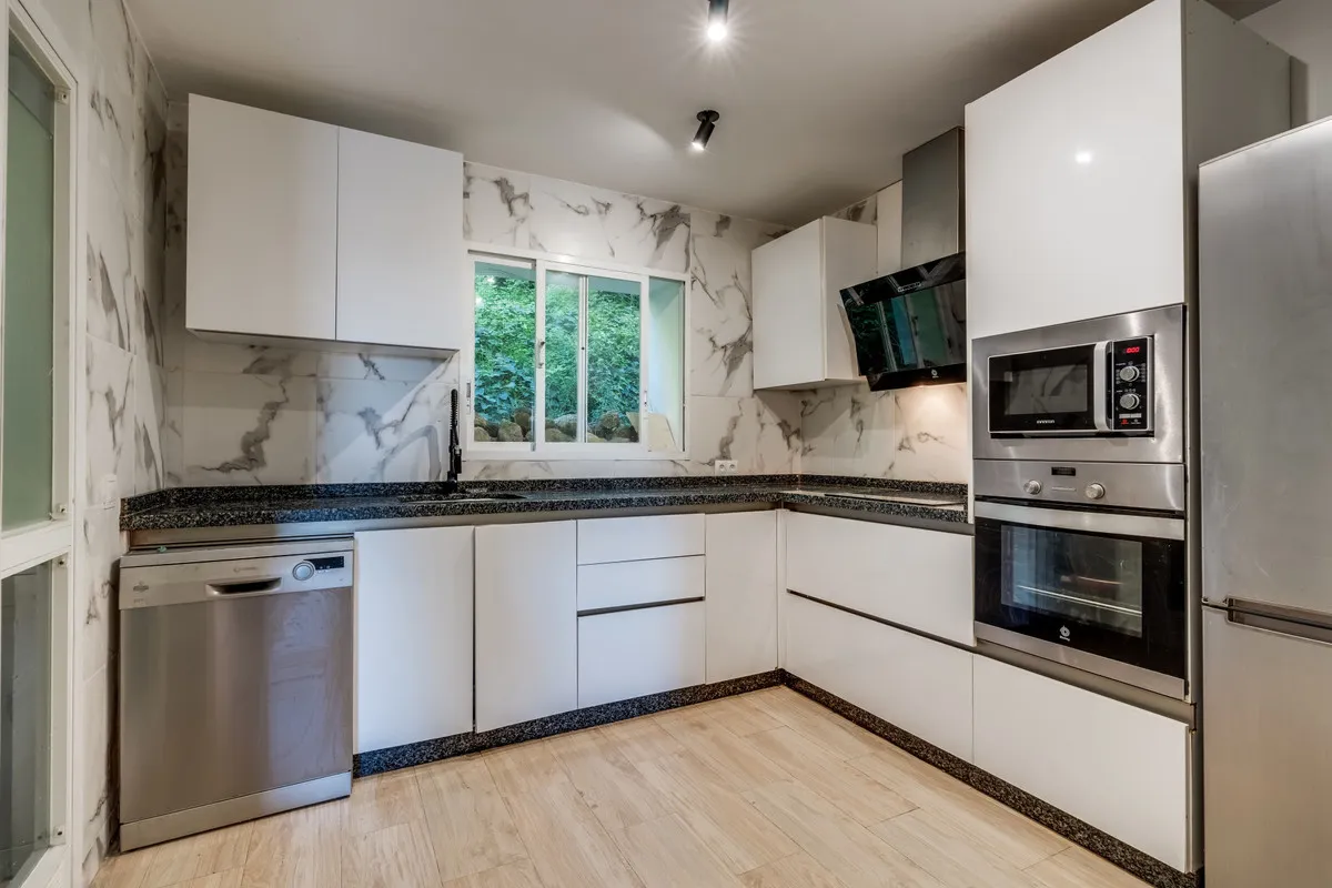 f7f342c1-fb10-47ab-9fde-452cc5eb4853