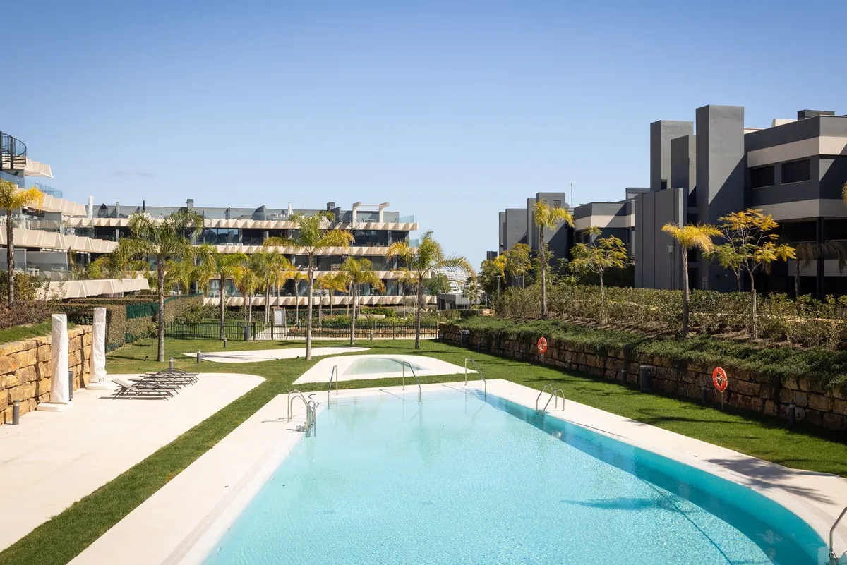 24126b59-0b83-4e09-a3d0-d6ae7d202af5