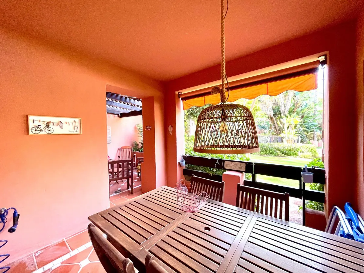 033730c9-e239-48c2-8a40-a63a42a7cb74