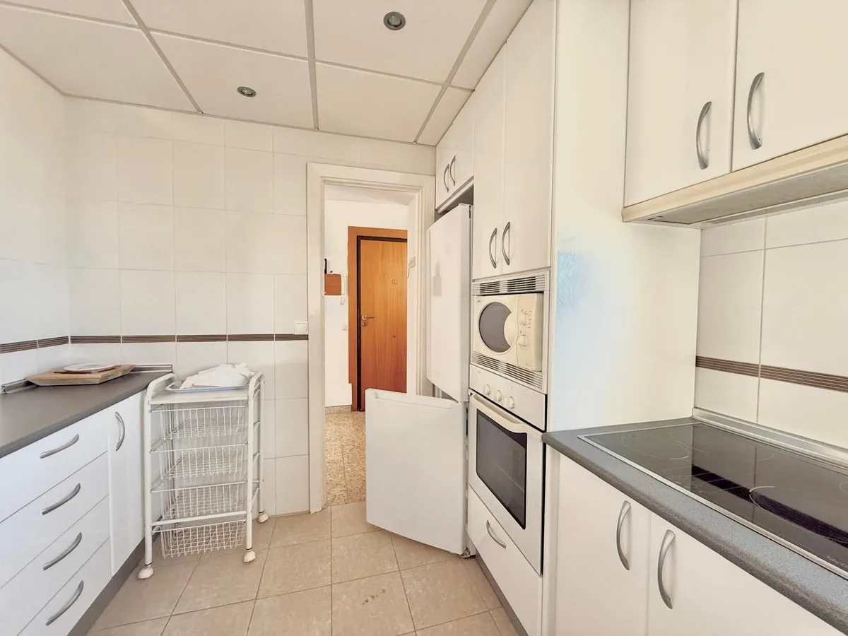 e202cb78-134a-4f77-9929-20a645d6e86b