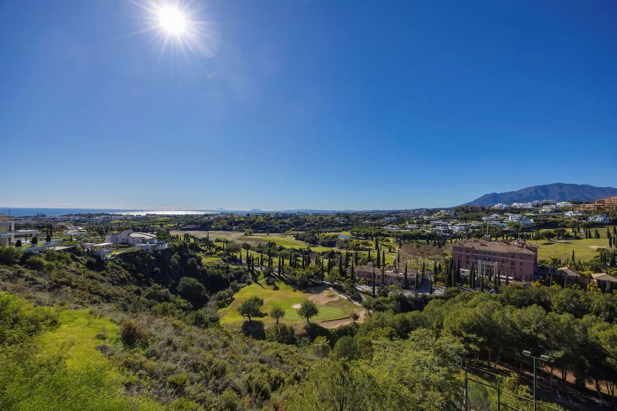 b8cd05d8-780e-4578-a292-d592220e98cb