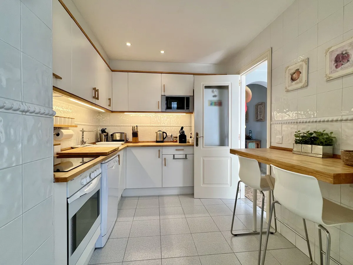 7d33b2d9-3f0c-4b74-acf9-5a18d64c75e4