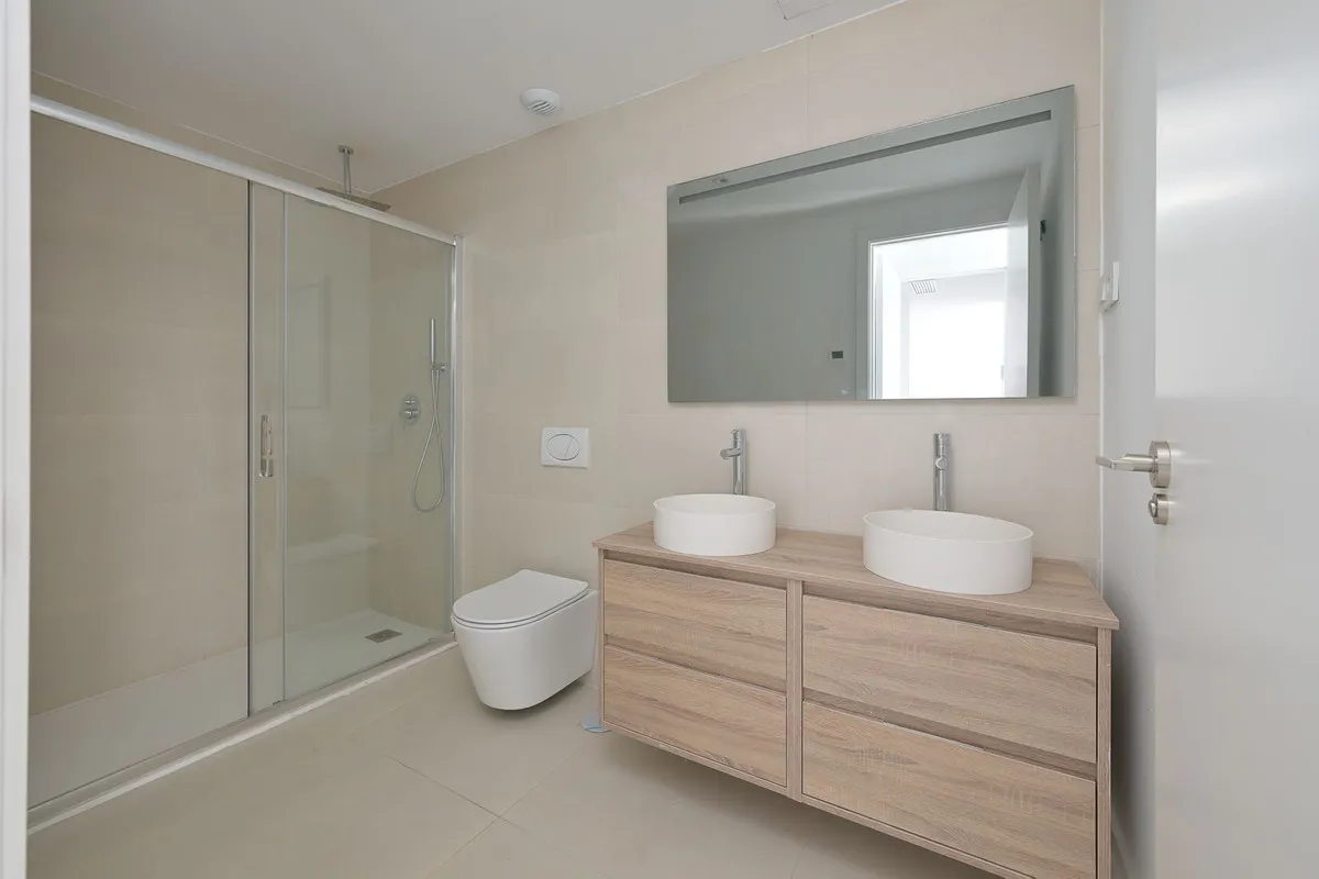 6107a043-6b36-4bf0-856a-952ac0320103