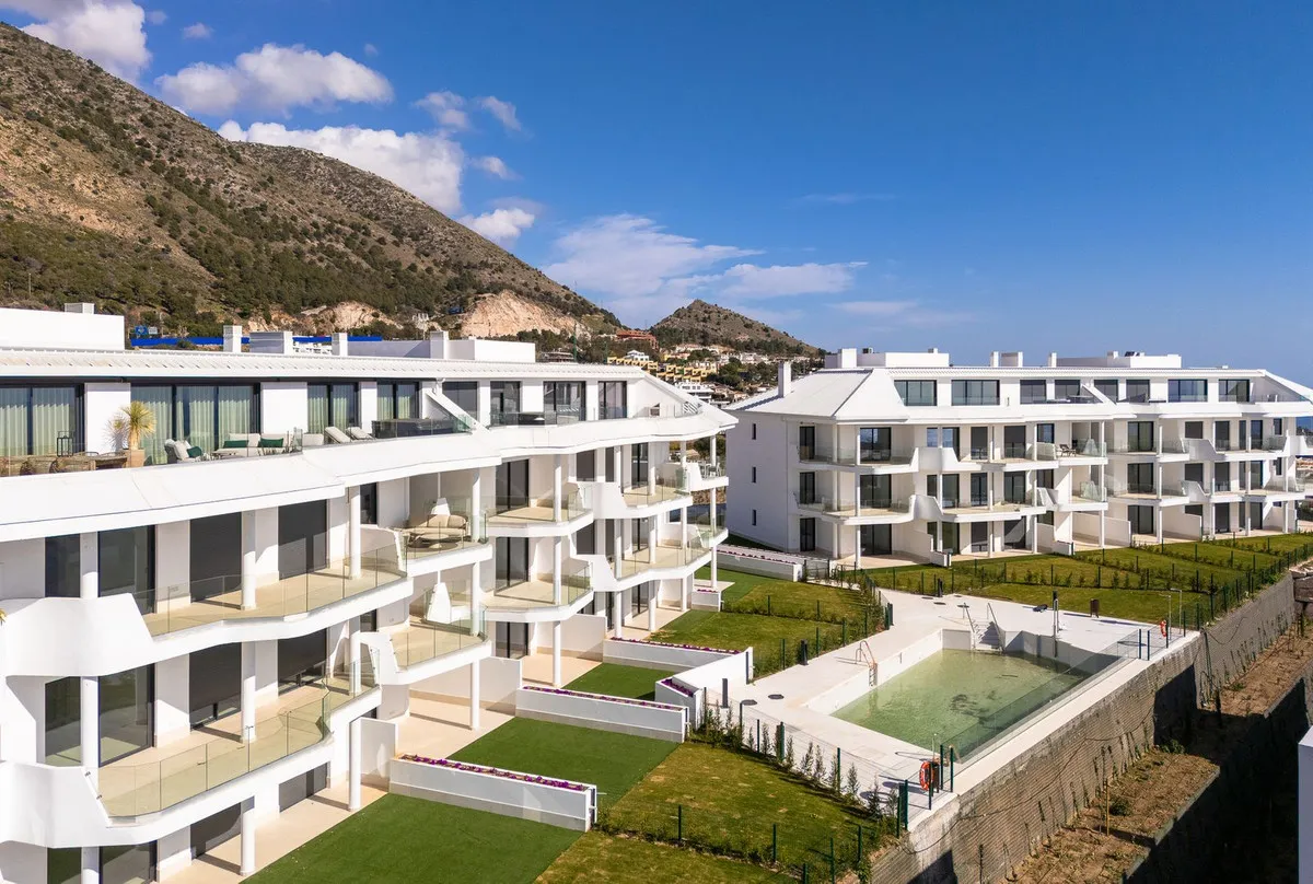 a70edaaa-e62e-4562-95c3-242299e6fd02