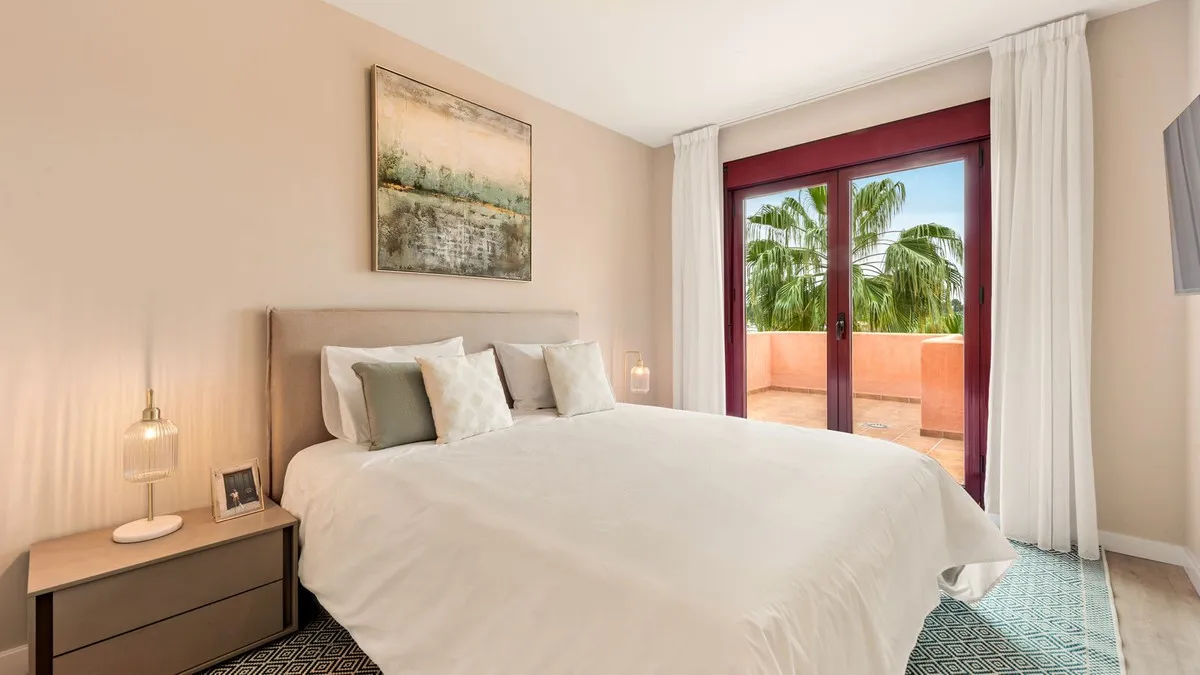 03deee24-c18e-4d06-a036-a78d17a7ead4