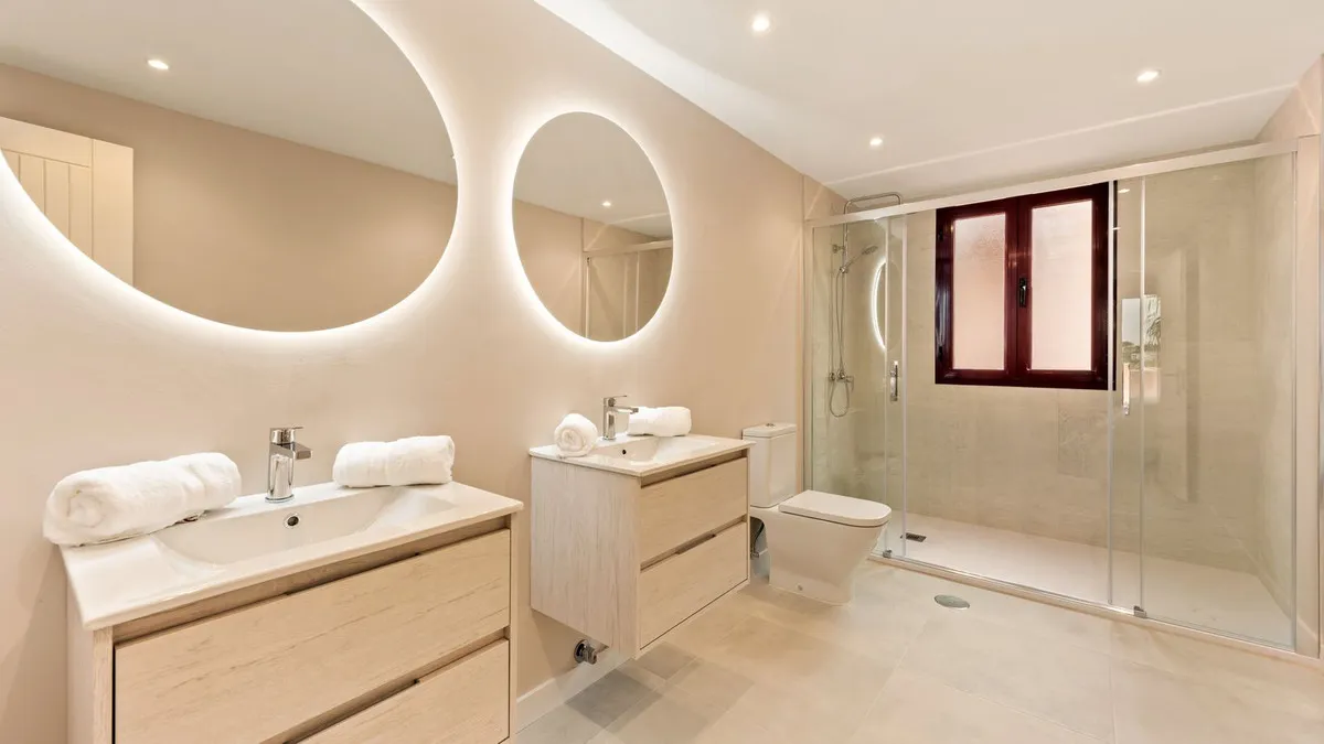 04d6c983-2c2a-411c-8753-14ce381863e0