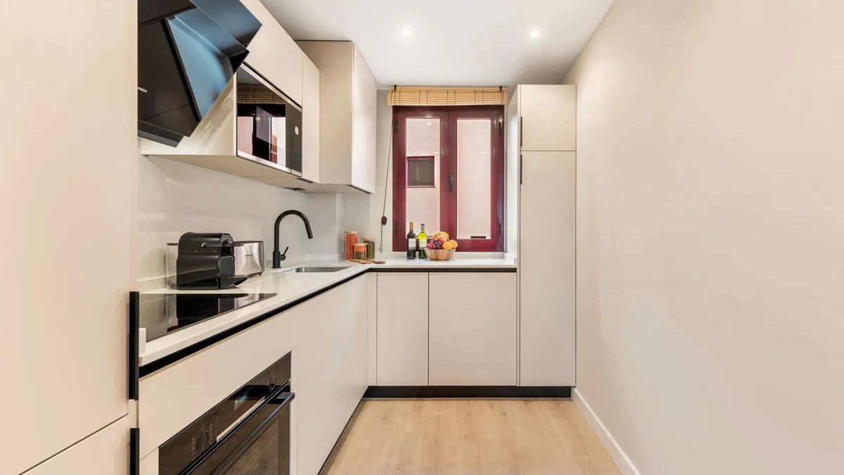 16fd4ca1-f0fe-40db-81e8-84ad85ffe412