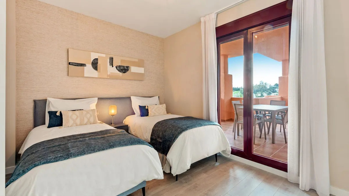 56a2e7e1-9bc1-45c1-b937-04f934481b26