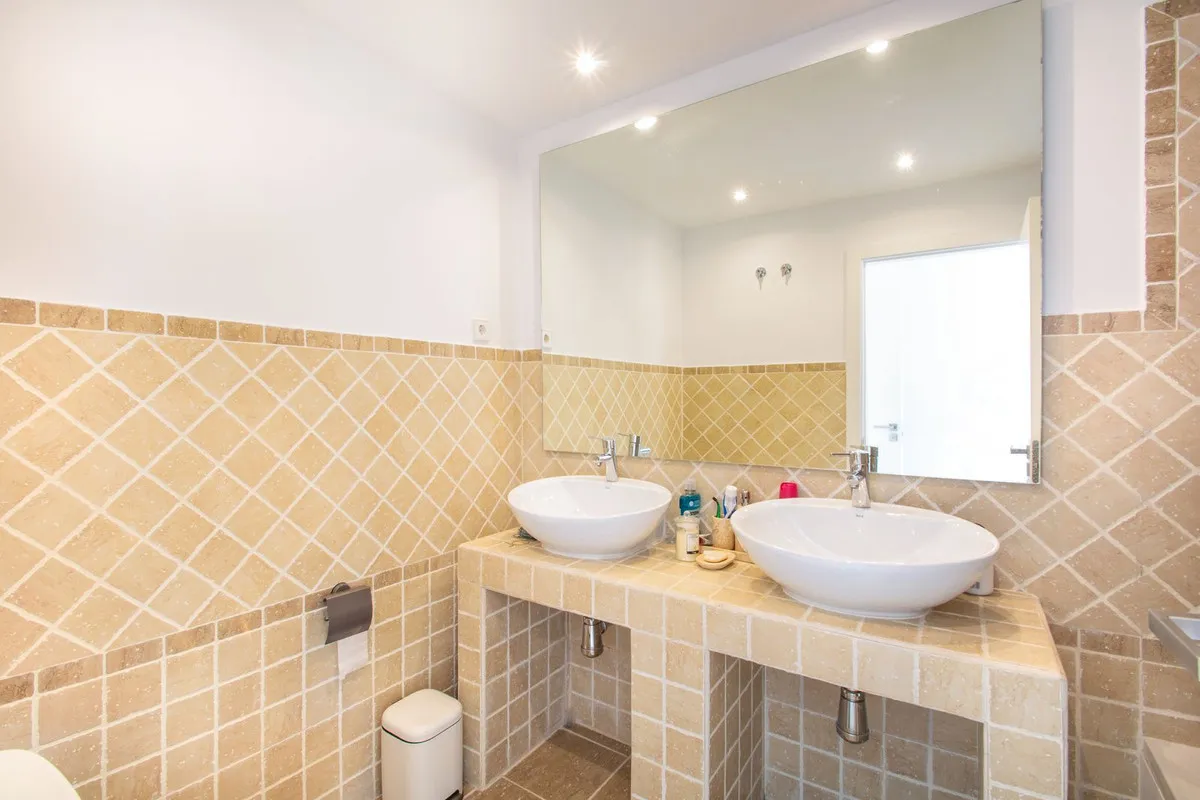 224788b8-988f-4c6f-b667-0ab1651e3859