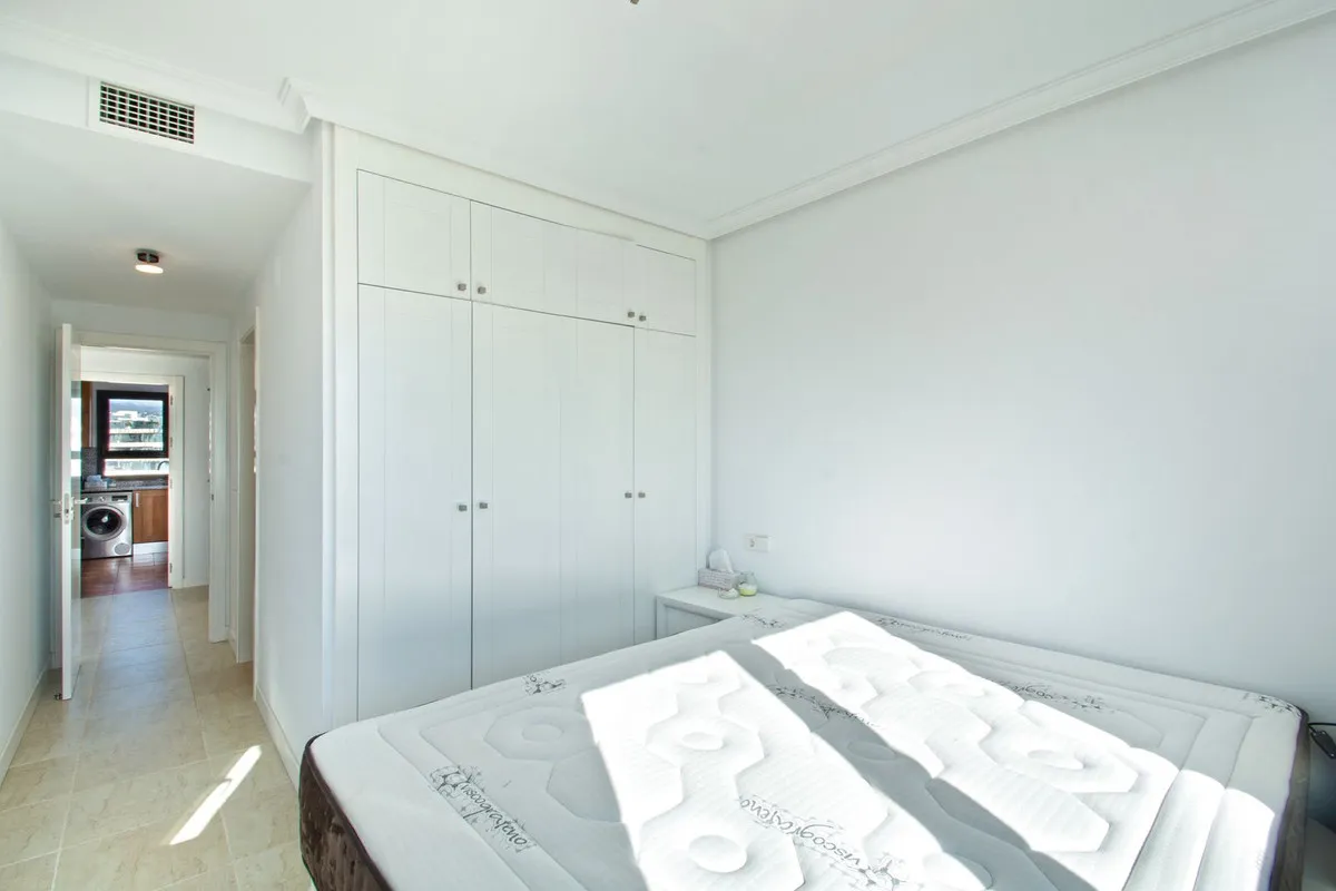 7e3db42a-a15b-4af7-923c-3690899c56c1