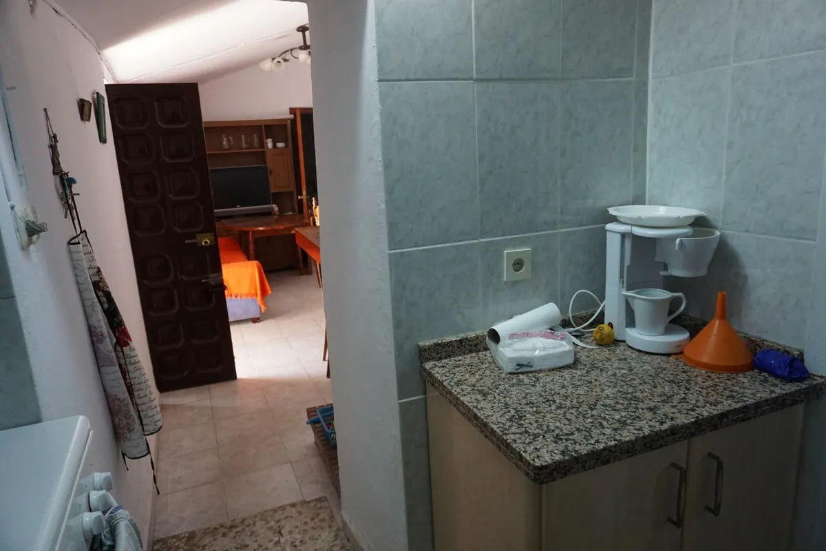 c506fb72-7f43-4fcc-be49-34e3465f05fd