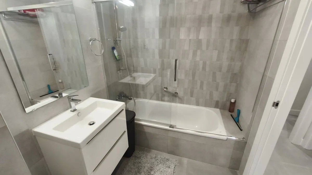 65e6d61d-d6e1-4ea5-9391-4d5913c0363c