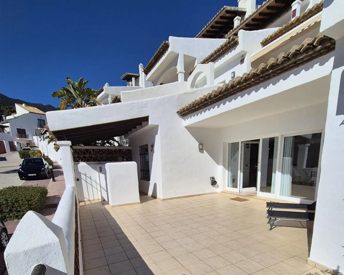 0dd9e2a0-ffc8-4013-b01d-e30087f3d80b