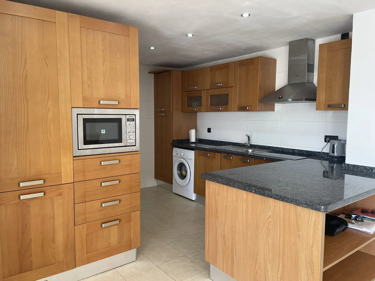 ee35c235-0a1a-4021-9816-34424eeee50a