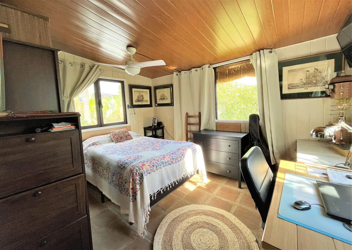 32da0f1a-108c-40b8-8a91-923bdec143da