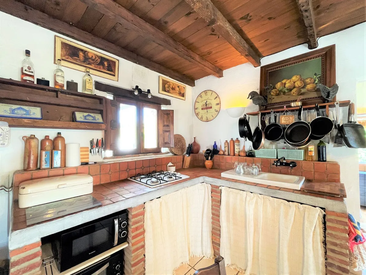 39c3a5a5-0fac-495c-8214-6eefb1040f12