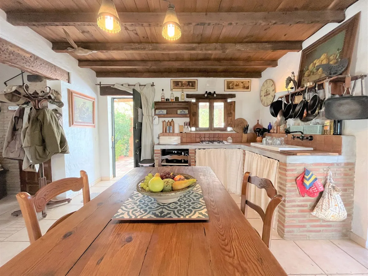 6e6f3871-4c94-41e4-bf74-28138cf69738