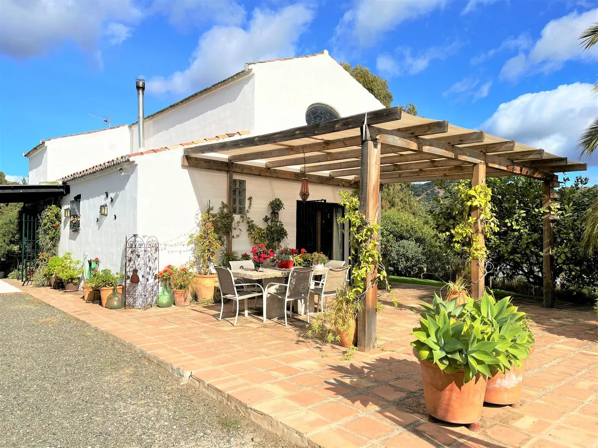 71fbcb98-3f01-4a9e-991a-f669a6f591e7