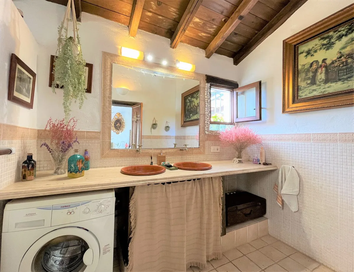 a8f08c68-077b-4ac0-9629-76589d8a73d6