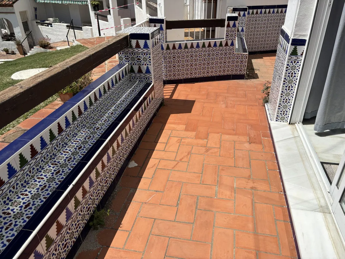 b953048c-fb7f-48a8-9659-03890ef7238a