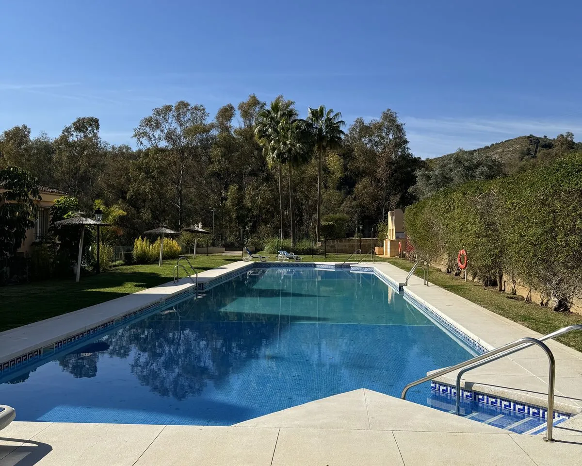 a047d5a4-9242-4c0e-8448-e8650c1147c1