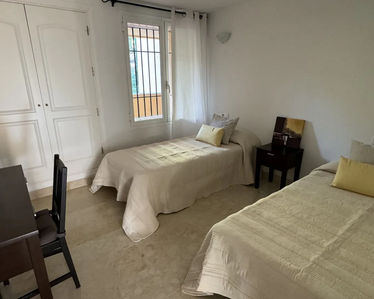 daff2d4a-87d6-4760-ab75-b8262fb48ff0