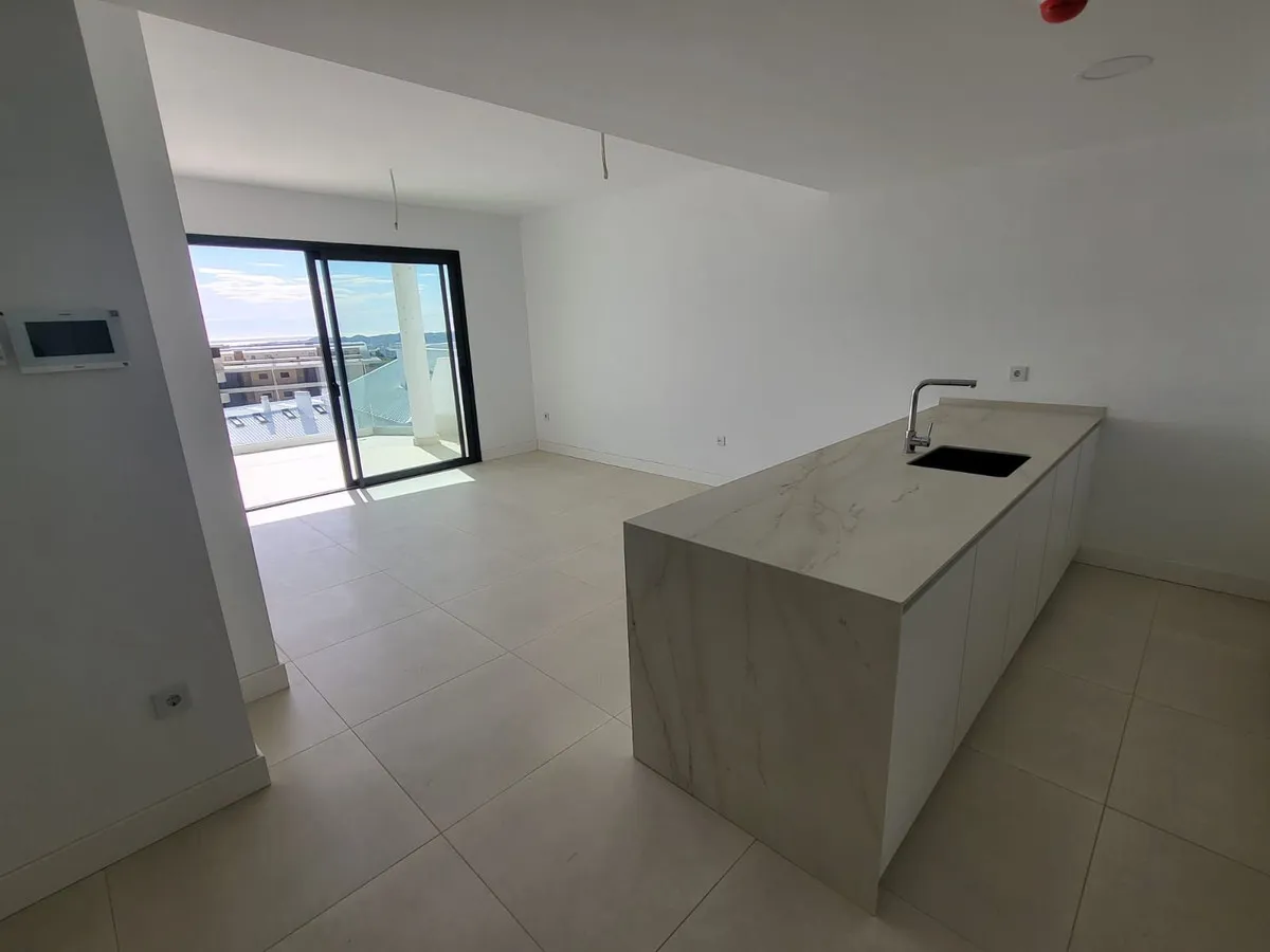 b79d92e8-3410-4146-9bce-df956a0c1153