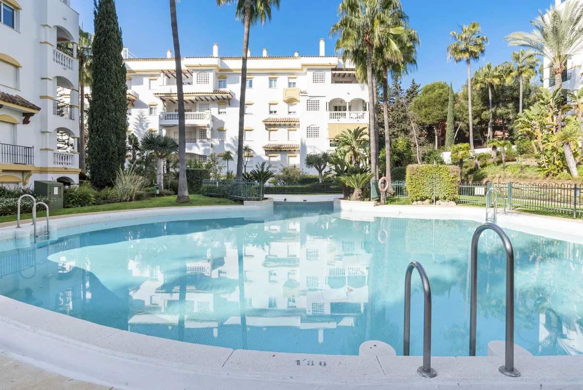 04faa842-4dcd-4386-9d67-07ffa1256c9a