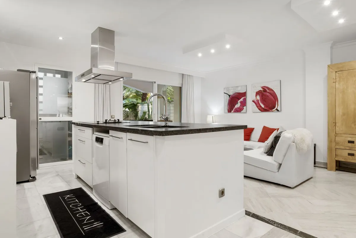 d26e8166-c596-4ee2-a282-8efe35146a74